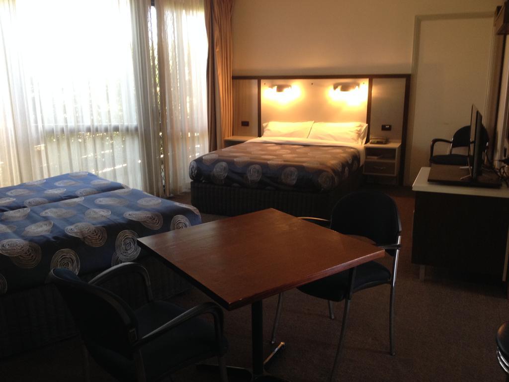 The Central Hotel Motel Lakes Entrance Ruang foto